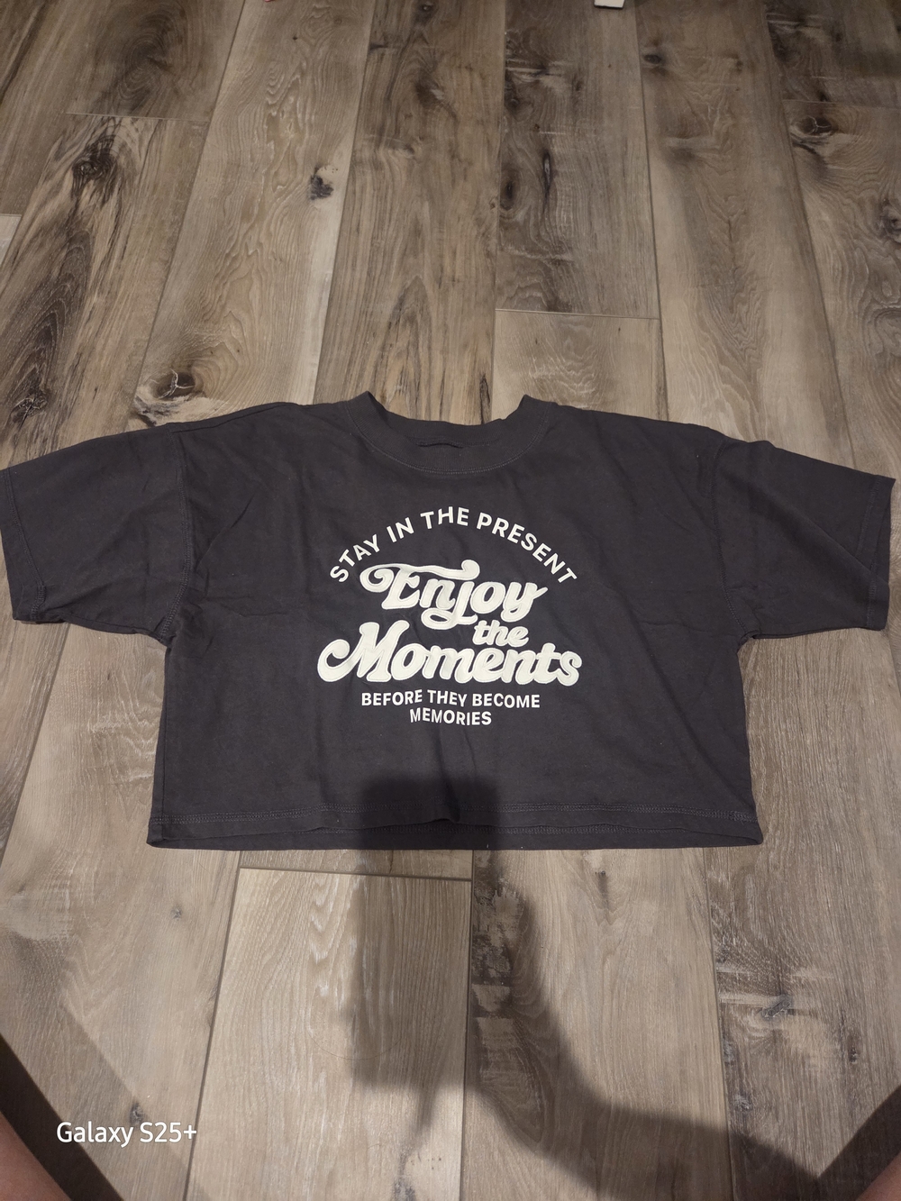 Aeropostale Black Graphic Crop Tee "Enjoy the Moments"